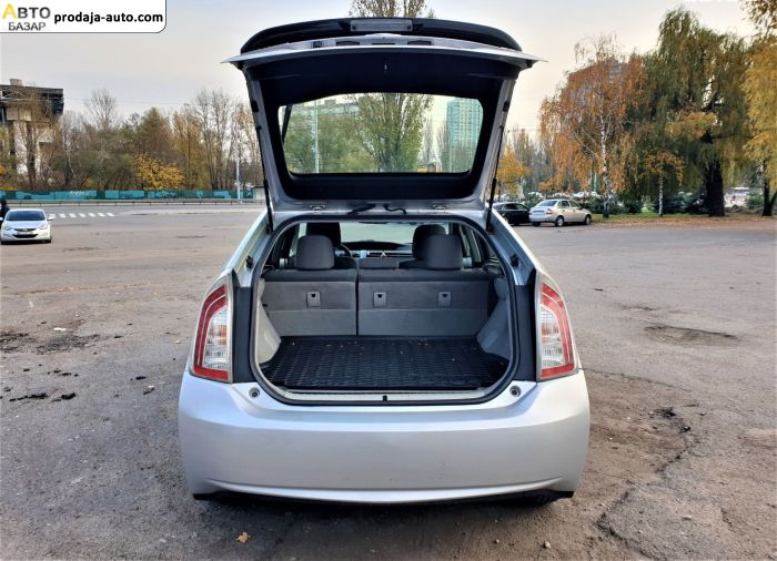 автобазар украины - Продажа 2014 г.в.  Toyota Prius 1.8 CVT (134 л.с.)